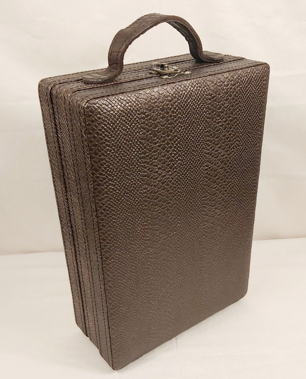 Набор из кожи в кейсе "Наука побеждать" книга с ежедневником