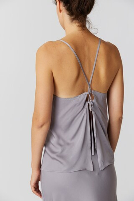Топ на завязках стального цвета
