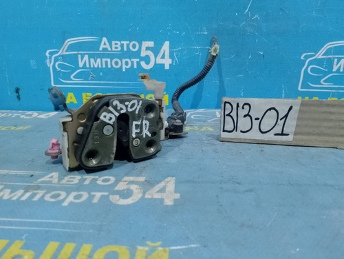 Замок двери передней правой NISSAN SUNNY 1991