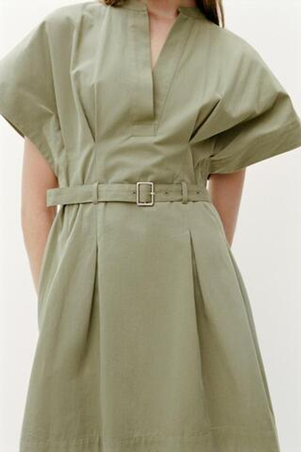 ZARA КОРОТКОЕ ПЛАТЬЕ ИЗ КОЛЛЕКЦИИ ZW С ПОЯСОМ, ХАКИ