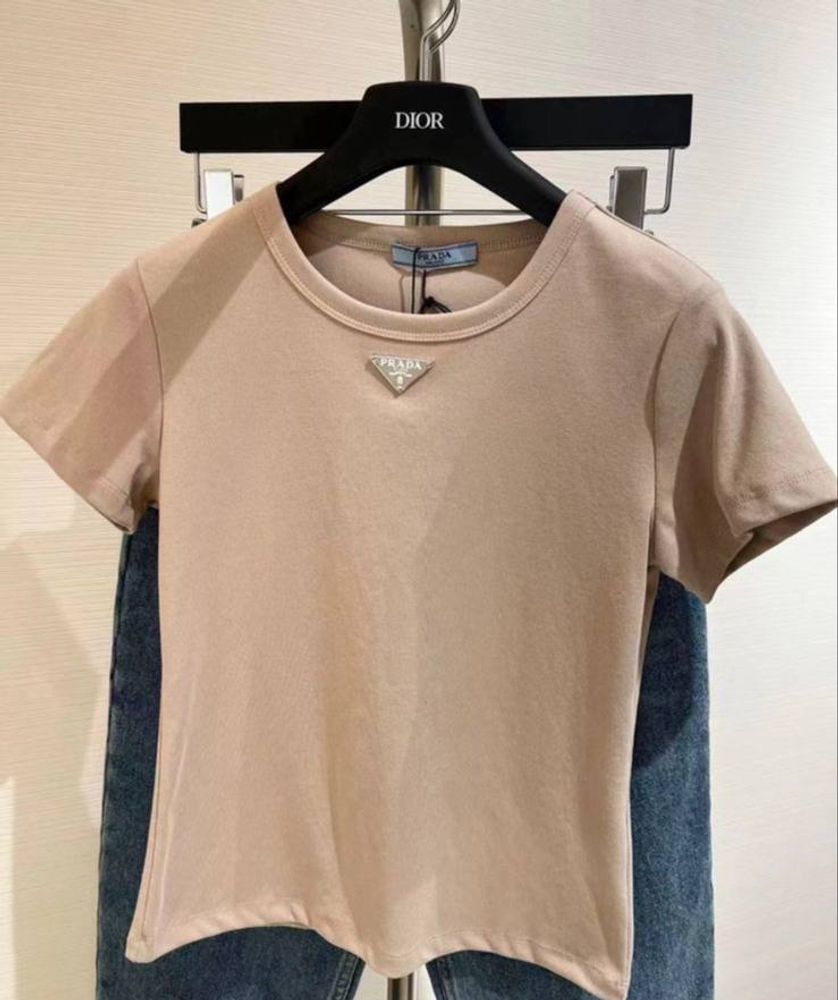 Футболка Prada