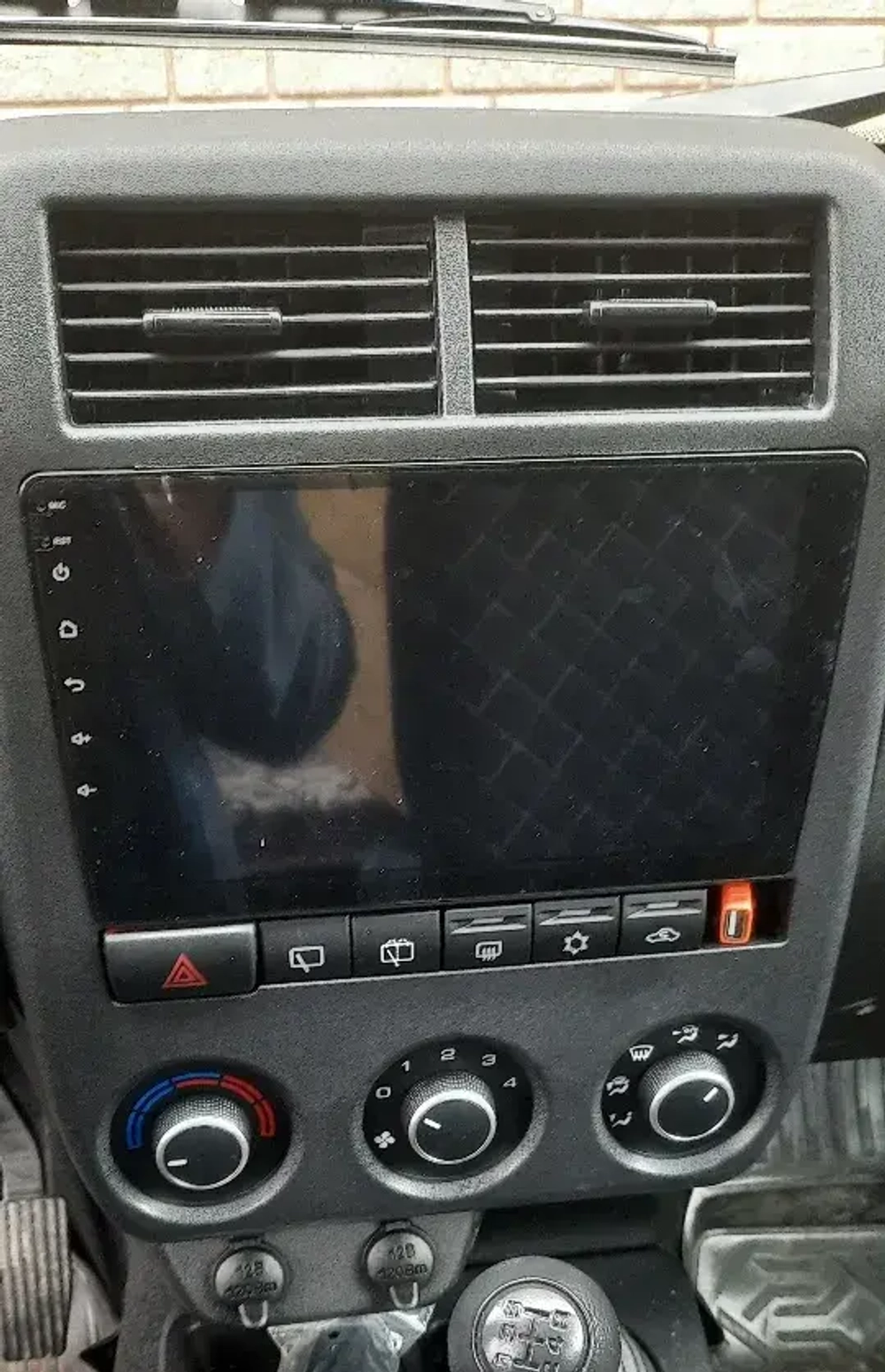 Магнитола для Lada 4x4, Niva Legend, Urban, Bronto 2019-2023+ - FarCar DX3074M монитор 9" IPS на Android 13, 4+64Гб, CarPlay