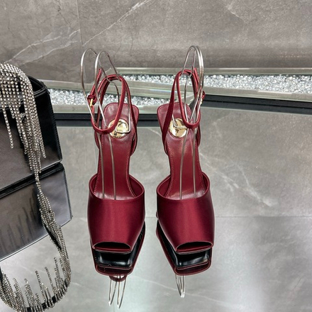 Saint Laurent La Scandale Wedges