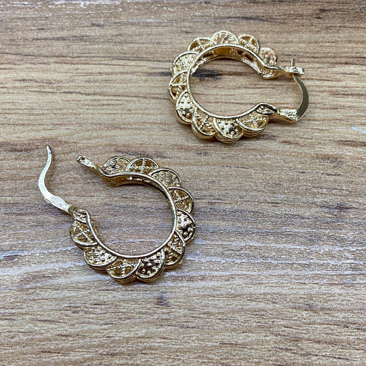 Серьги-булавки Xuping кольца солнышко металл золотистый 2,5 см