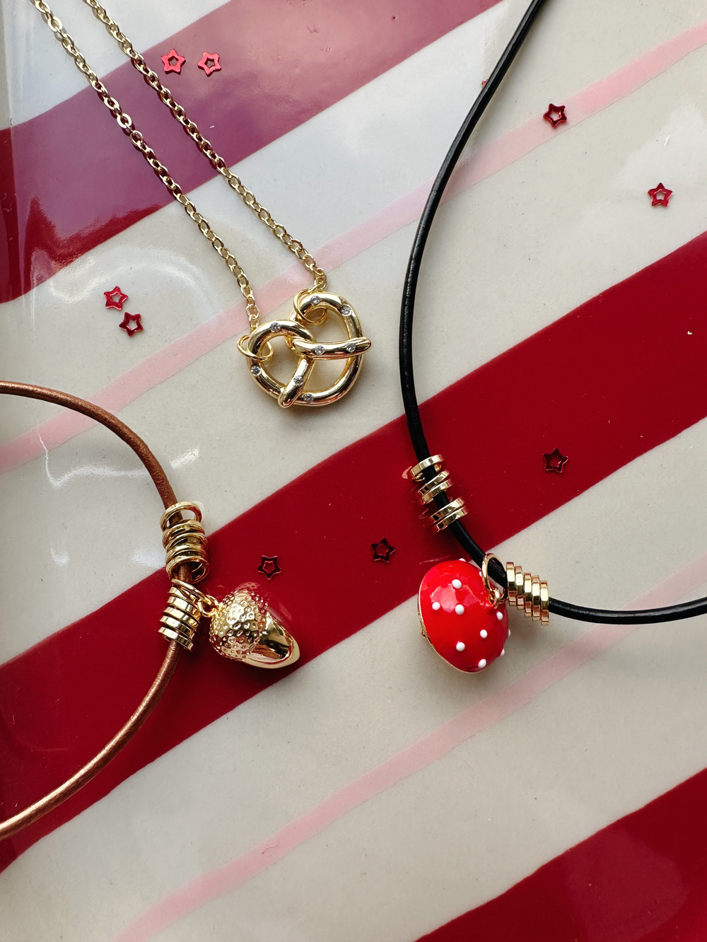 Кожаный шнурок Мухомор