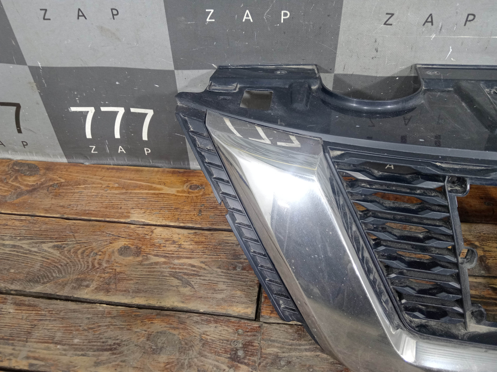 Решетка радиатора Nissan X-Trail 3 (T32) 17-23 Б/У Оригинал 623106FR6C