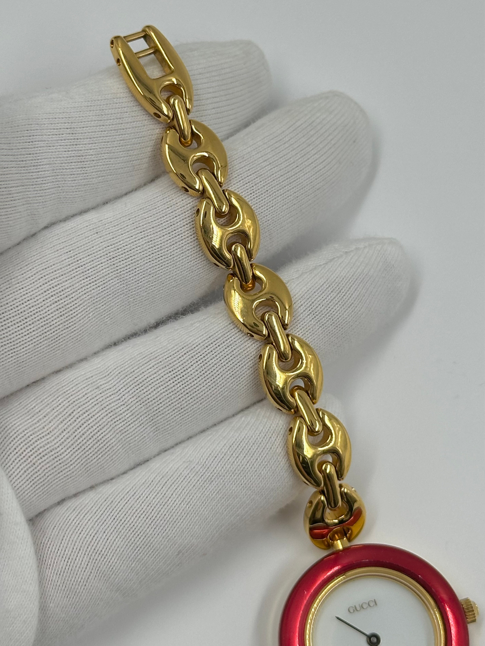 Часы Gucci 11/12.2