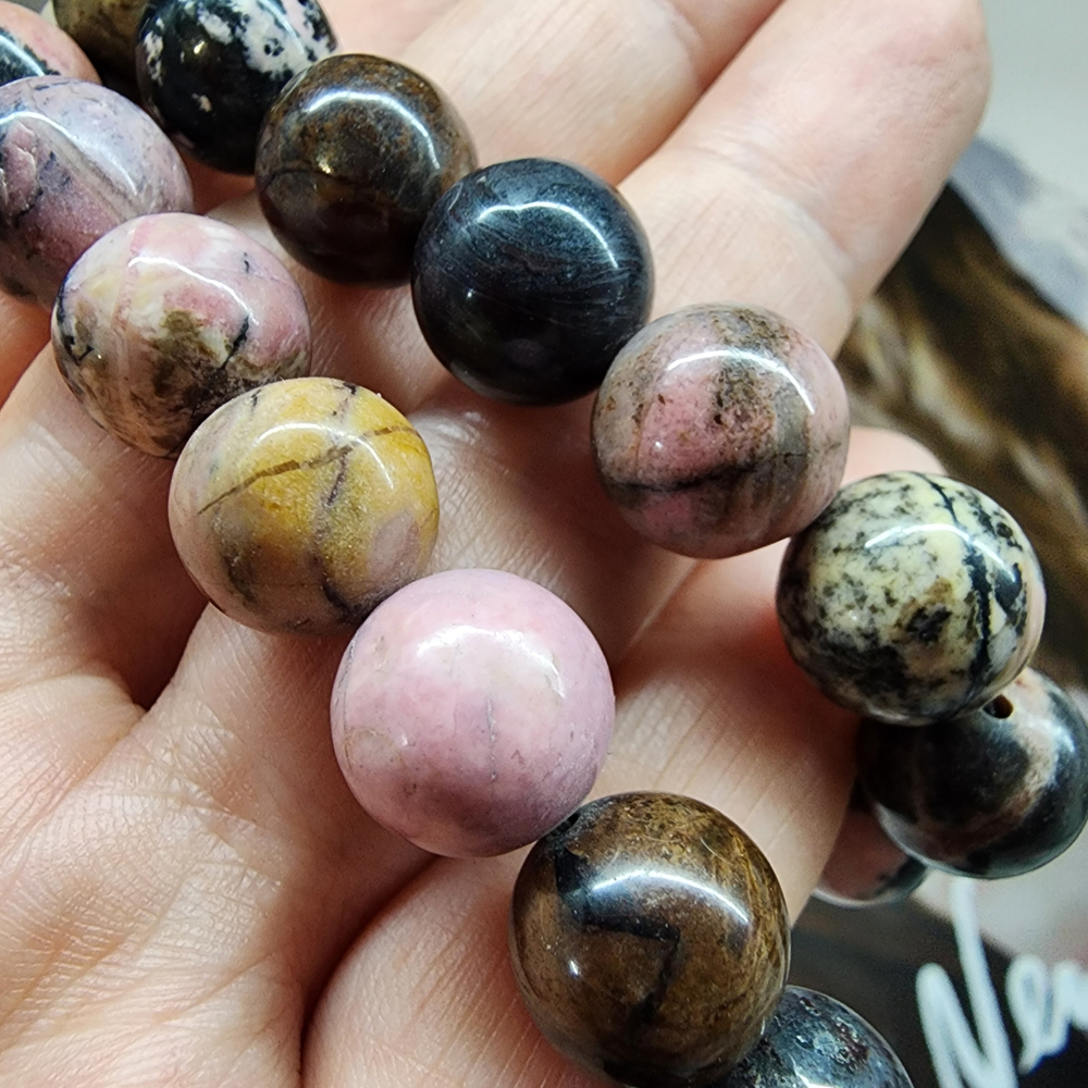 Родонит природный, бусина шар 12мм, штучно