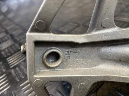 Подножка пассажирская правая Yamaha FZ1 Fazer RN17 (с кронштейном)