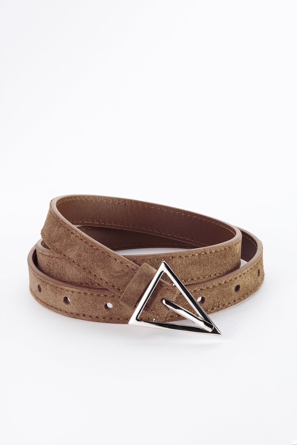 БАЗОВЫЙ ТОНКИЙ РЕМЕНЬ С ТРЕУГОЛЬНОЙ ПРЯЖКОЙ ЗАМША КАПУЧИНО