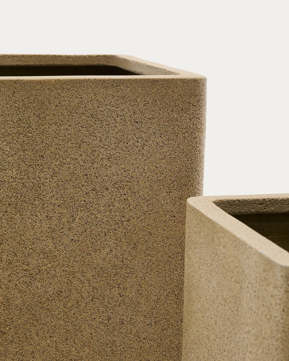 Набор из 2 высоких кашпо Minoa горчичного цвета из песчаника 44 x 44 см
