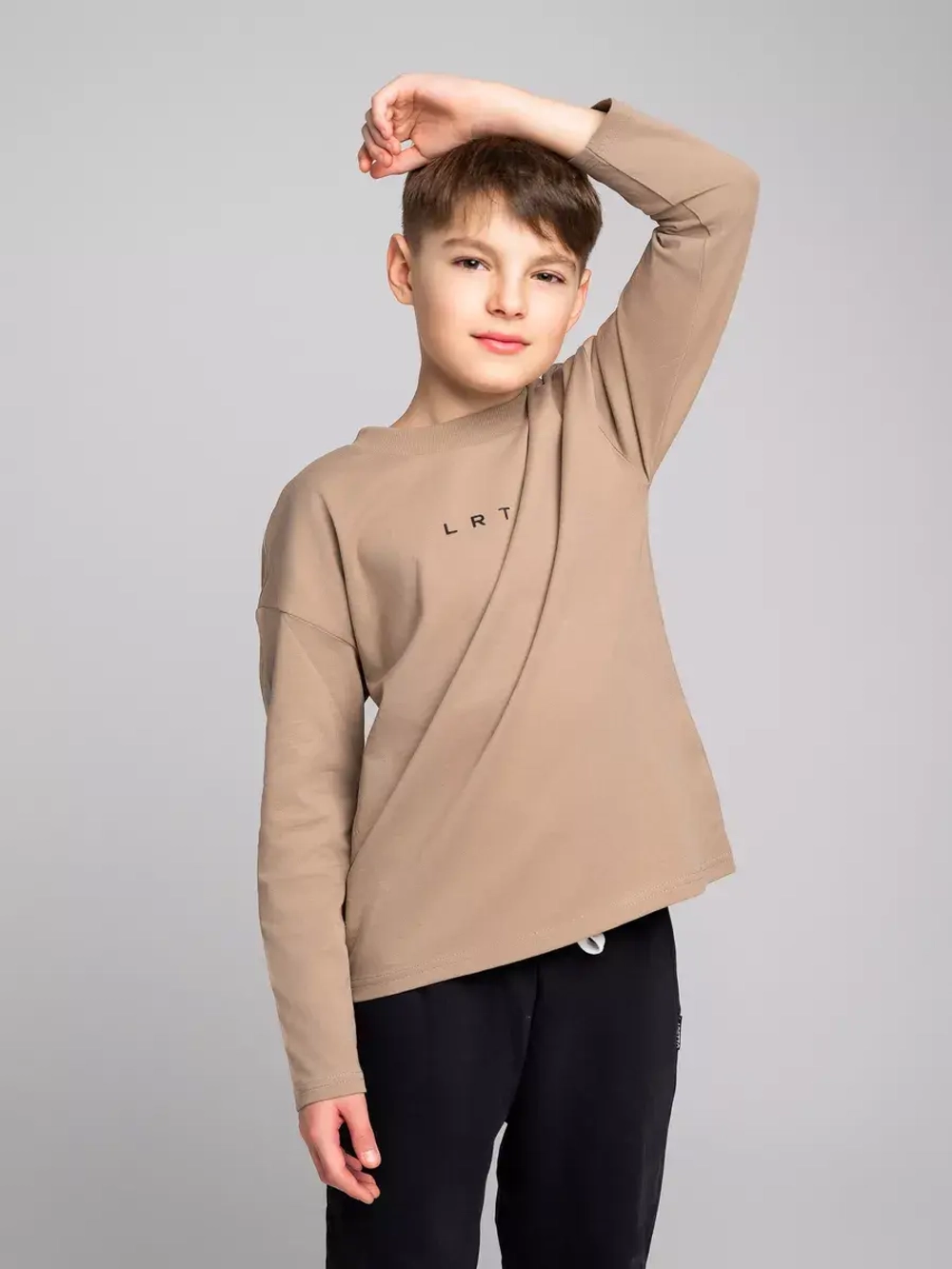 Бежевый лонгслив оверсайз для мальчика