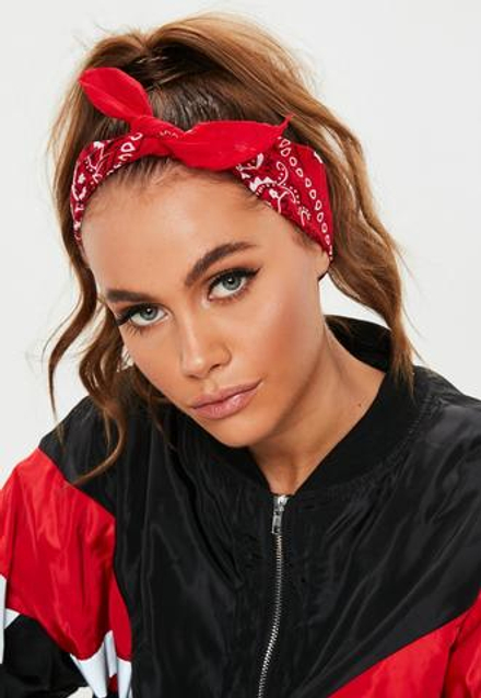 Бандана красная пейсли огурцы