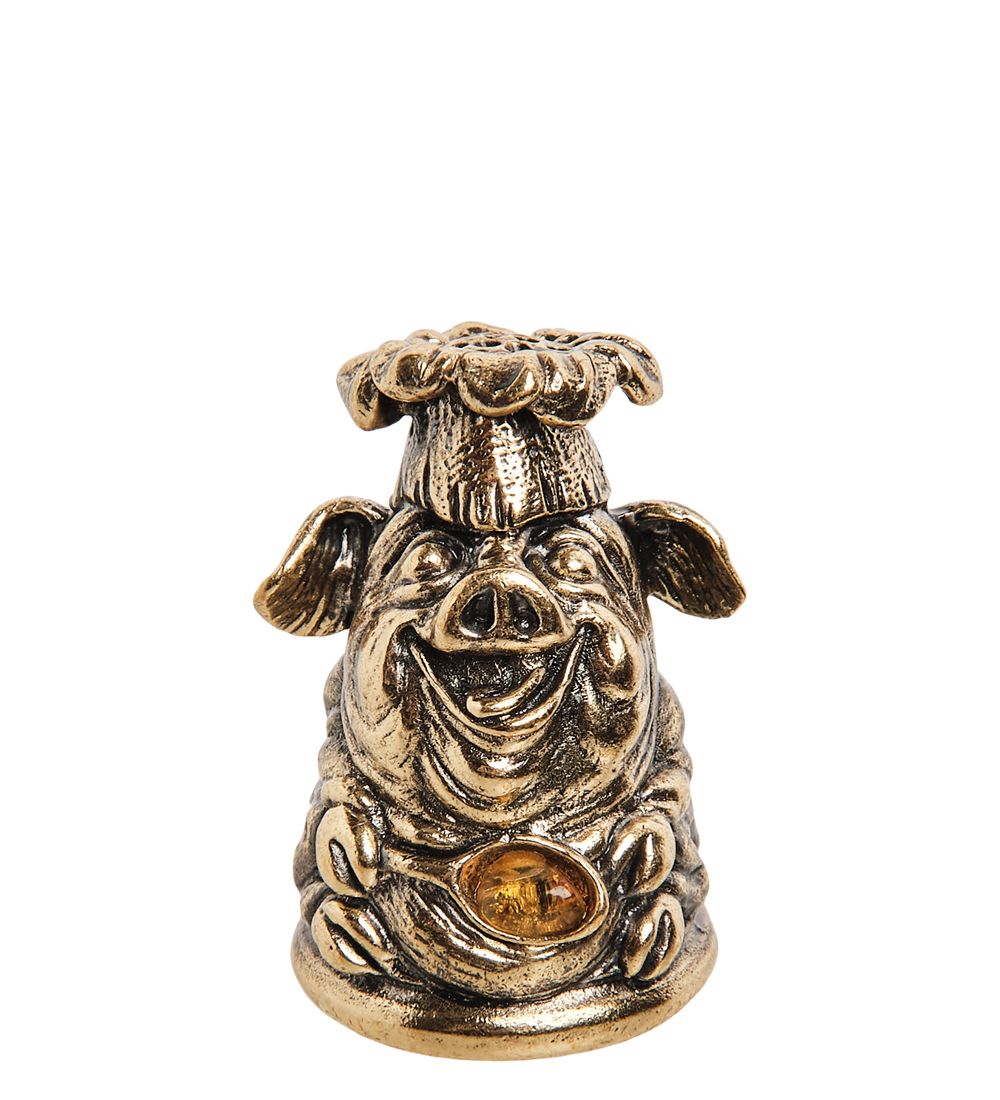 AM-1129 Наперсток «Поросенок поваренок» (латунь, янтарь)