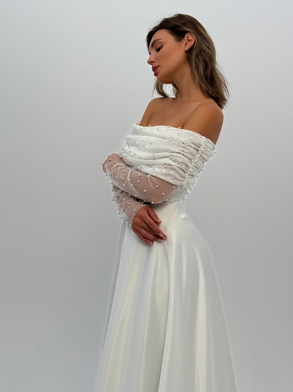 Свадебное платье с жемчугом