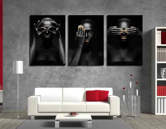 Модульная картина "Трио девушек в золоте"