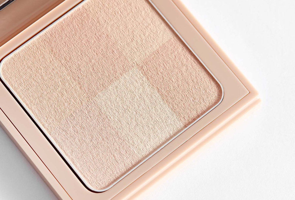 Bobbi Brown Nude Finish Illuminating Powder Пудра компактная