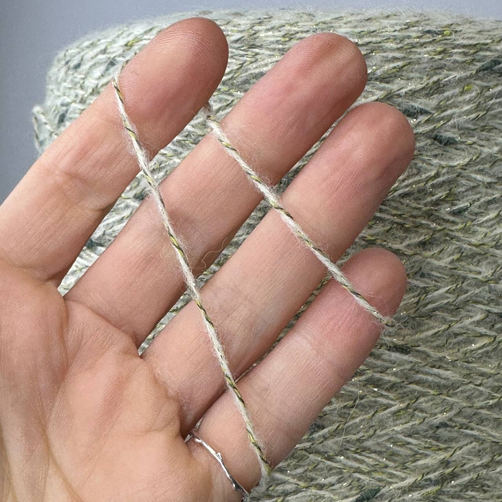 SCOZIA - Luxury Production by Ri.Go; 40% альпака, 30% хлопок, 18% меринос, 10% п/а, 2% люрекс; 300м/100гр; col. 2131; S503