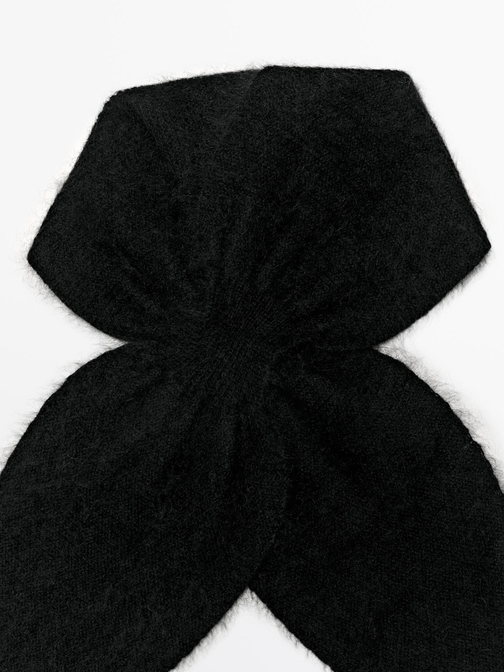 Massimo Dutti Шейный платок из 100% кашемира, завязывающийся как бант, черный