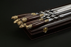 Подарочный набор шампуров в кейсе "Звери каменные"