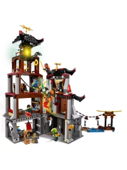 Конструктор Ниндзя Осада маяка 815 деталей