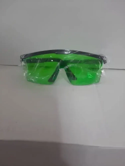 Лазерный уровень нивелир самовыравнивающийся строительный с дисплеем 4D/16 лучей с пультом управления и треногой/ Зеленый луч /360 градусов