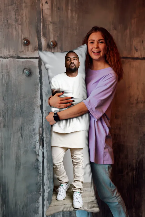 Дакимакура Канье Уэст №3