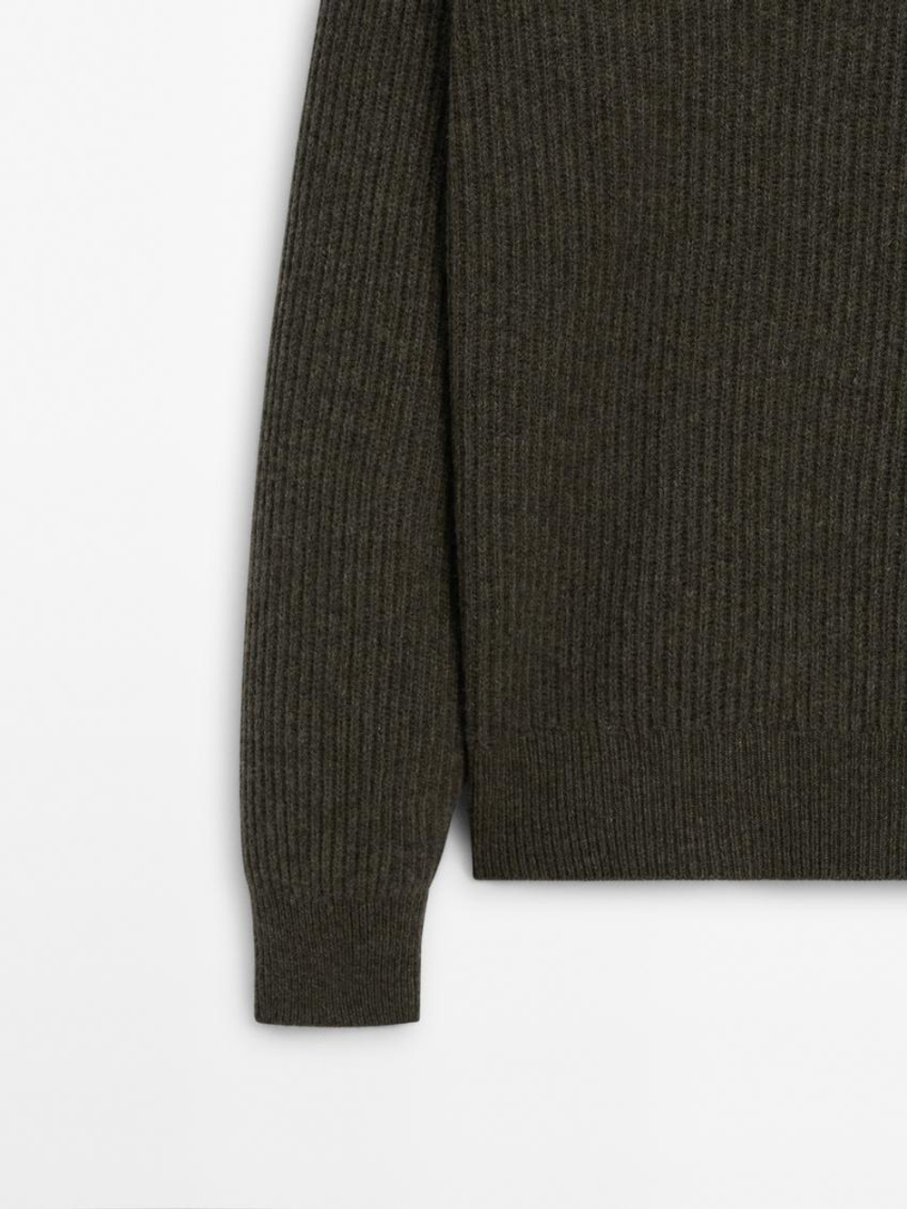 Massimo Dutti Шерстяной свитер с воротником поло, зеленоватый