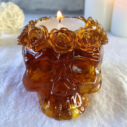 Подсвечник "Череп в венке"