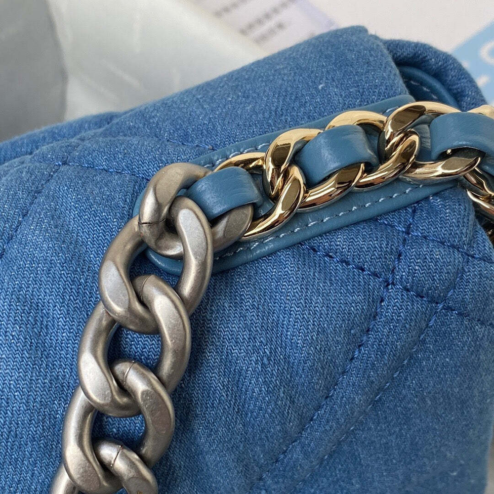 Chanel 19 26 cm