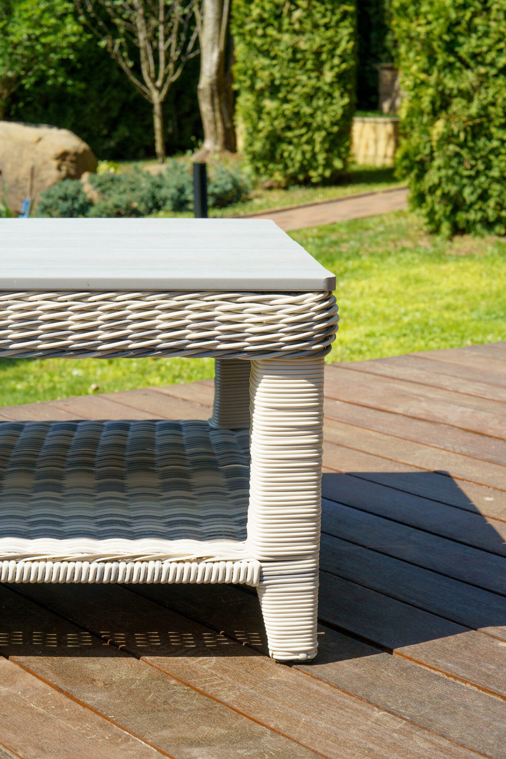 Кофейный столик из искусственного ротанга ВЕНЕЦИЯ (коричневый/серый)