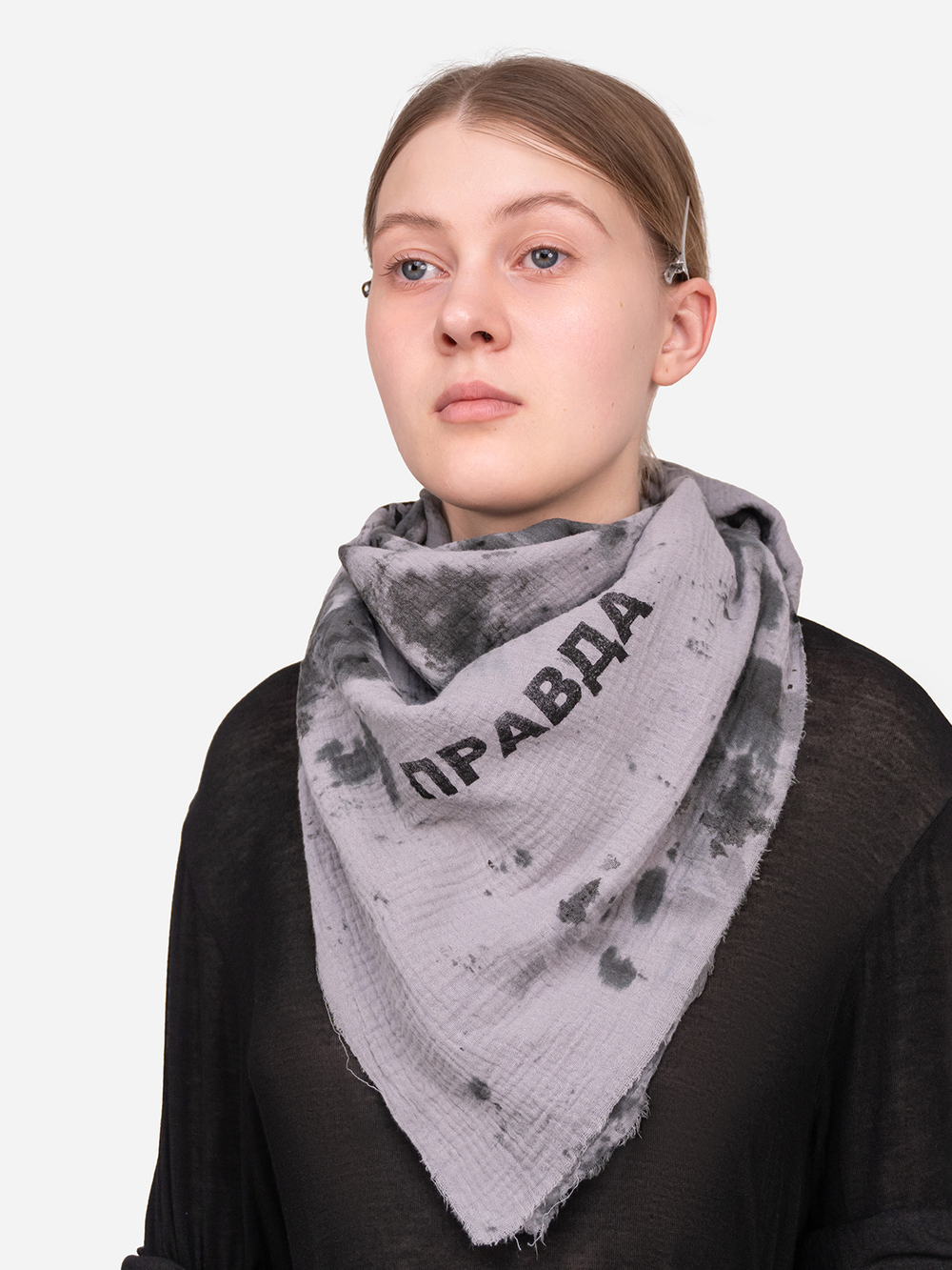 Платок муслиновый "Правда". Серый