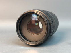 Canon EF 75-300mm f/4-5.6 III, небольшая царапина на передней линзе