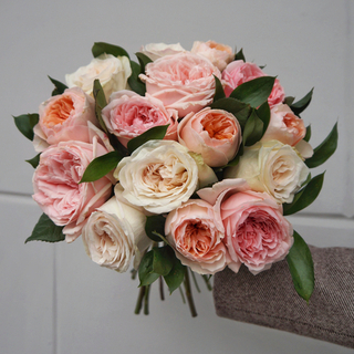 81. Букет из роз Juliet, White O’Hara, Princess Hitomi