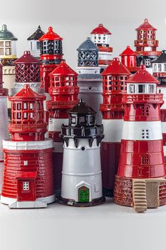 Керамические маяки-подсвечники