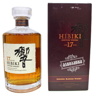 Виски Хибики 17-летний в подарочной упаковке, 0,7 л/Whiskey Hibiki 17 year-old, in a giftbox, 0.7 L