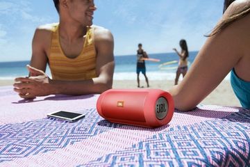 Обзор JBL Charge 2+