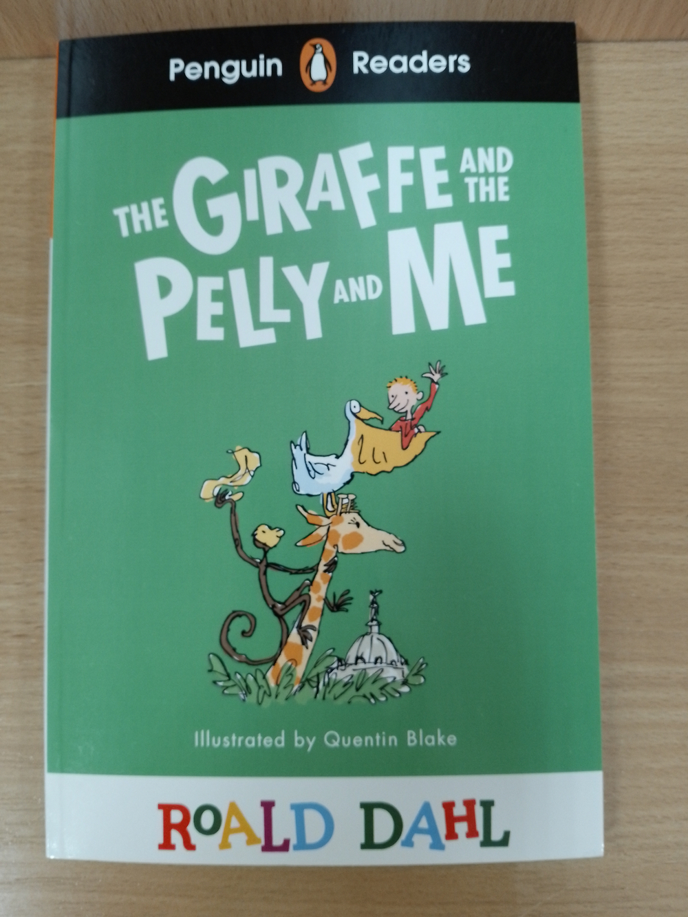 Penguin Readers Level 1: Roald Dahl The Giraffe and the Pelly and Me (ELT Graded Reader)