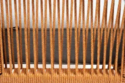 "Канны" кресло плетеное из роупа, каркас алюминий светло-серый (RAL7035) муар, роуп оранжевый меланж круглый, ткань светло-серая