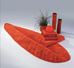 Коврик для ванной 65x185 Abyss & Habidecor Feuille 725 красный Португалия