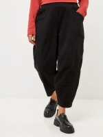 Брюки бананы трикотажные с декоративными швами