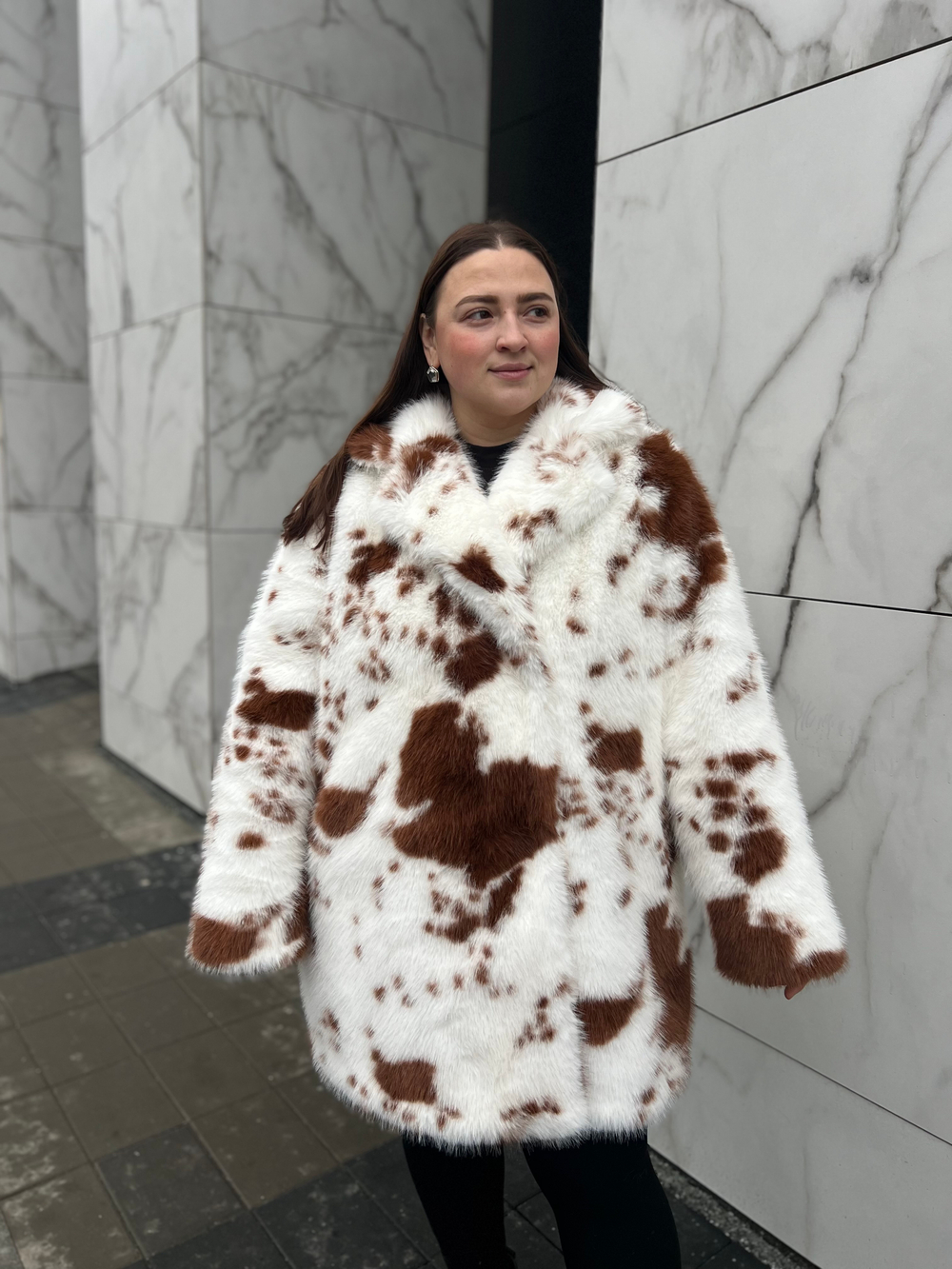 Шуба утепленная эко-мех Коричневая Корова