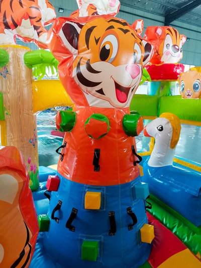 Коммерческий надувной батут «Тигриная страна 3», 8*4*5 м