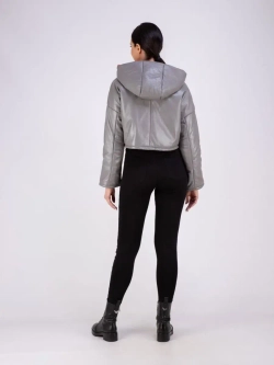 Куртка кожаная короткая утепленная с капюшоном демисезон