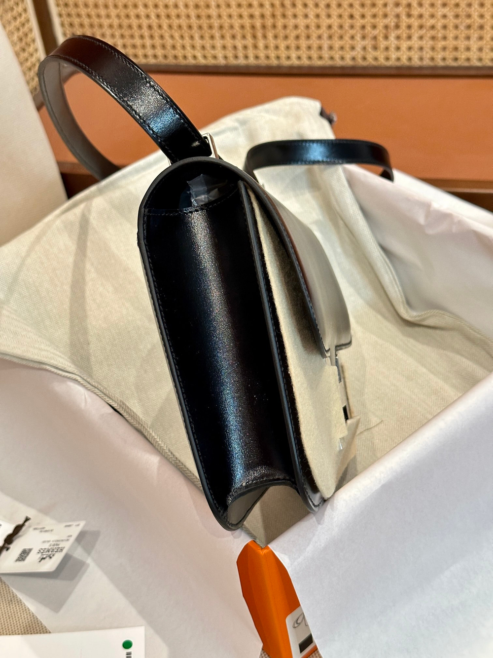 Hermes Constance 24