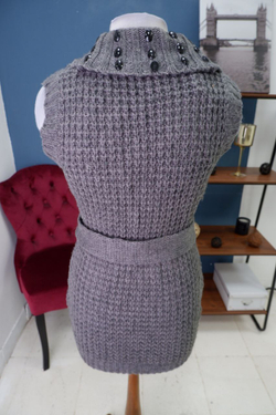 Жилет вязаный 44 размер