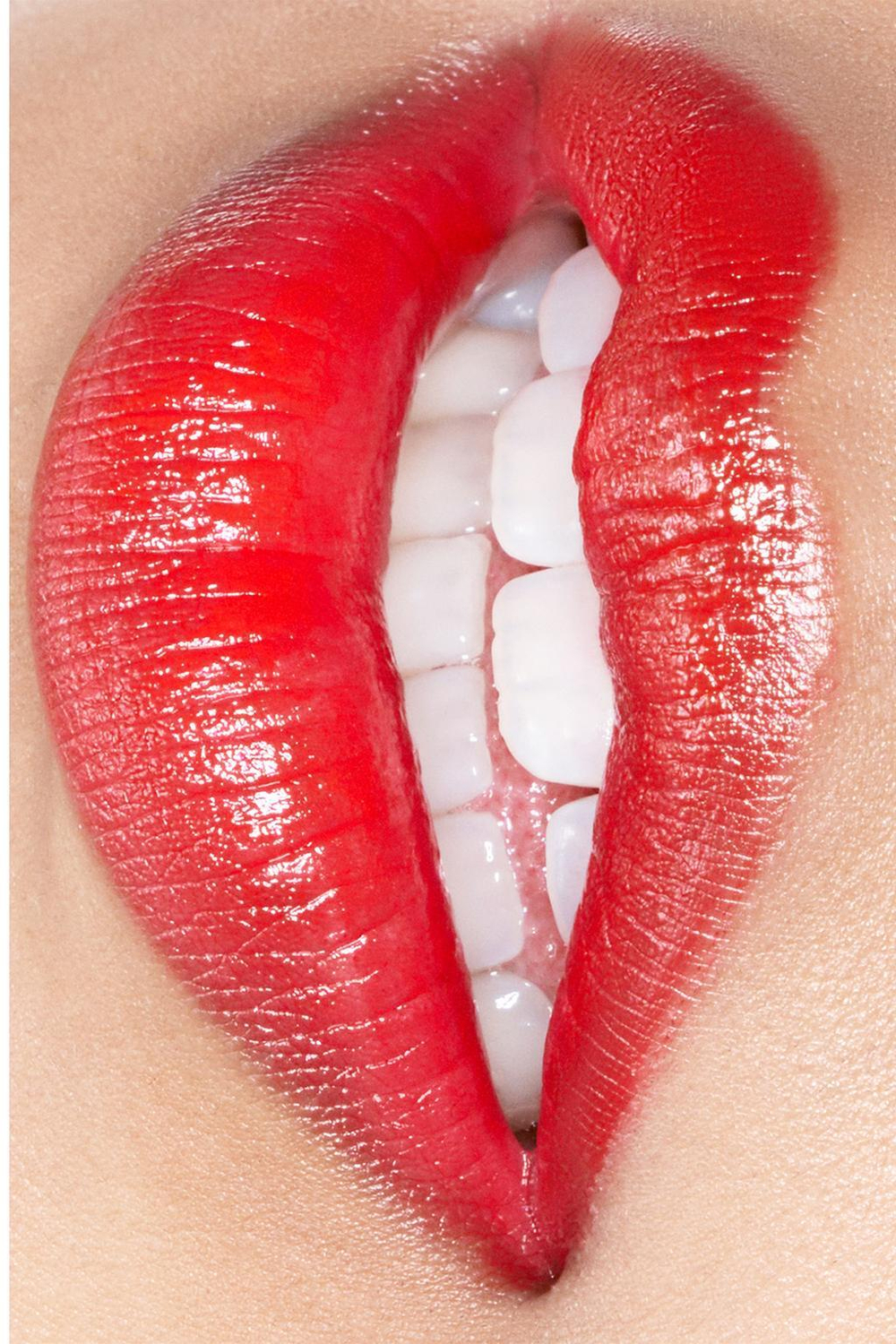 ZARA Бальзам для губ с блестками, красный