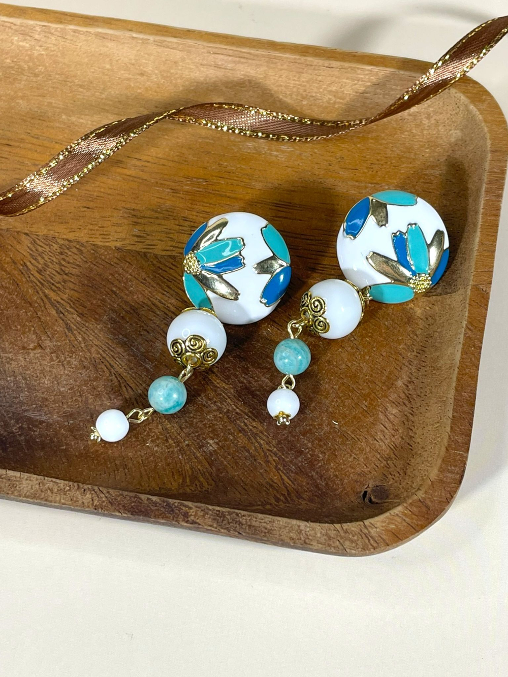 Серьги Цветочное поле, эмаль, агат, сердолик