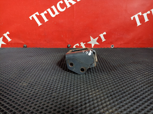 Кронштейн противооткатного упора левый