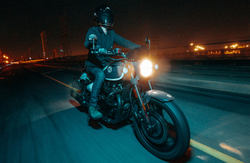 Royal Enfield Shotgun 650 Stencil White (Premium)
